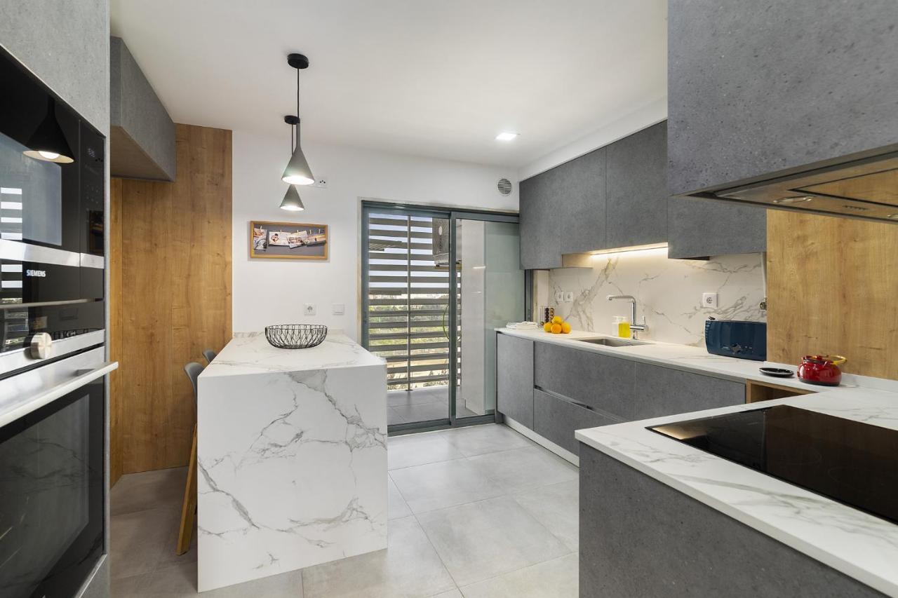 Whome Family Condo - Urban Retreat With Parking, Ac, Elevator In Great Location Lisboa Exteriör bild
