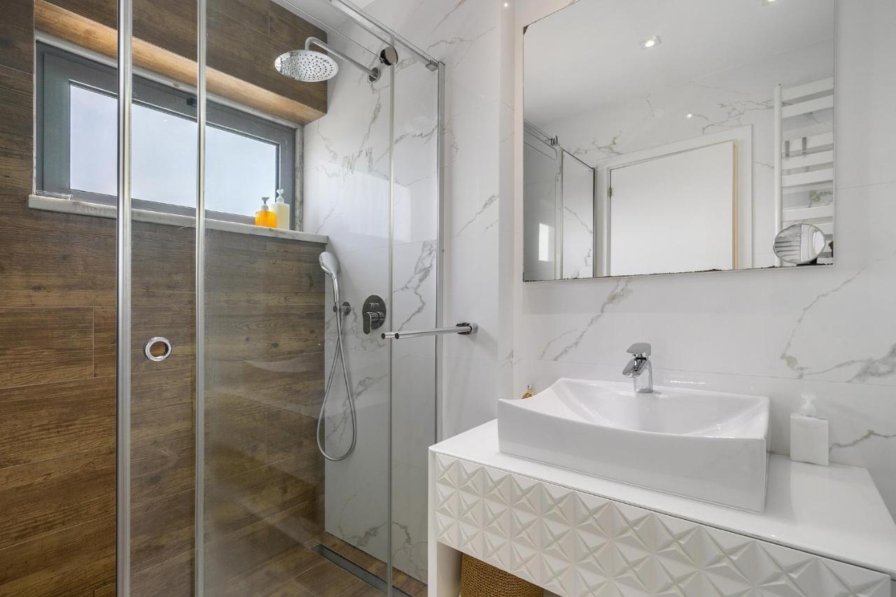 Whome Family Condo - Urban Retreat With Parking, Ac, Elevator In Great Location Lisboa Exteriör bild
